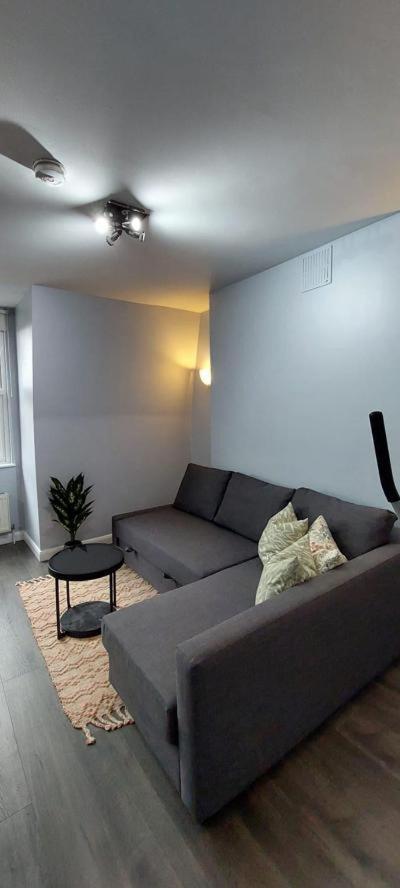 Stylish One Bedroom Flat In Finchley Road Appartamento *
