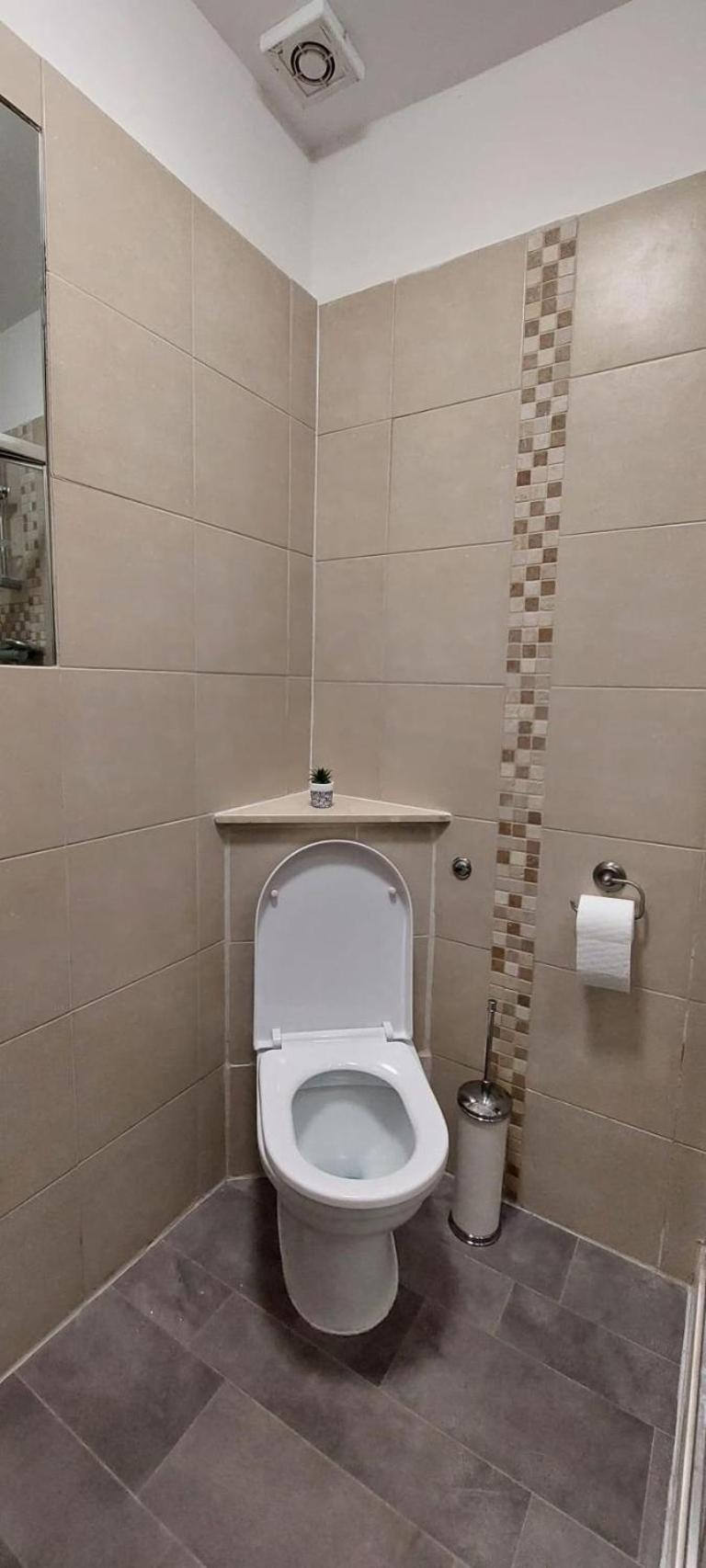 Stylish One Bedroom Flat In Finchley Road Appartamento