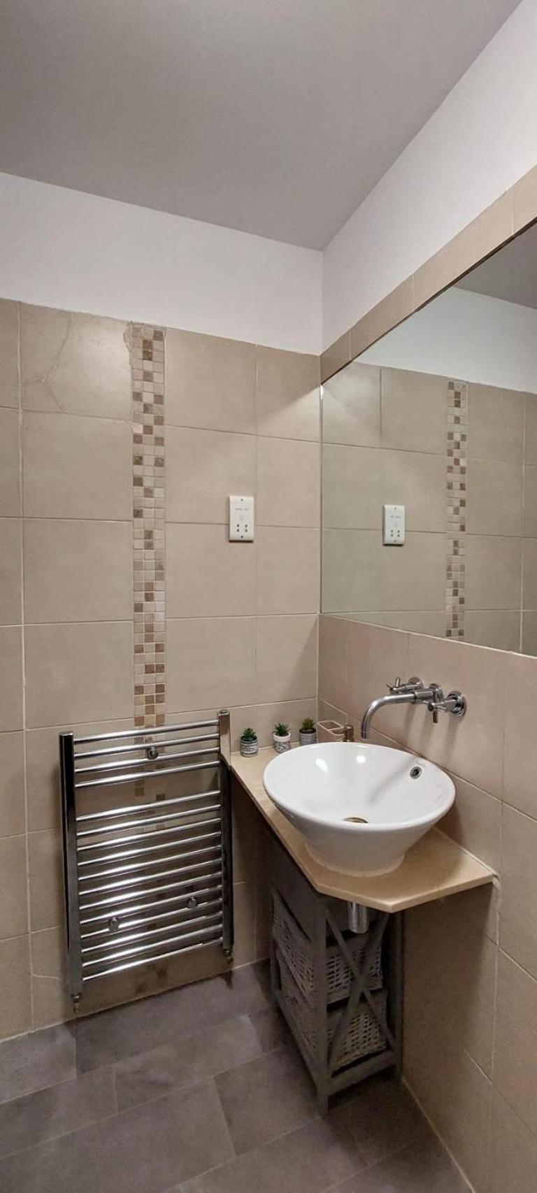 Stylish One Bedroom Flat In Finchley Road Londra